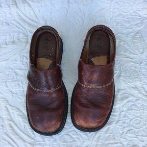 Born Burgundy Clogs - 10M / 42